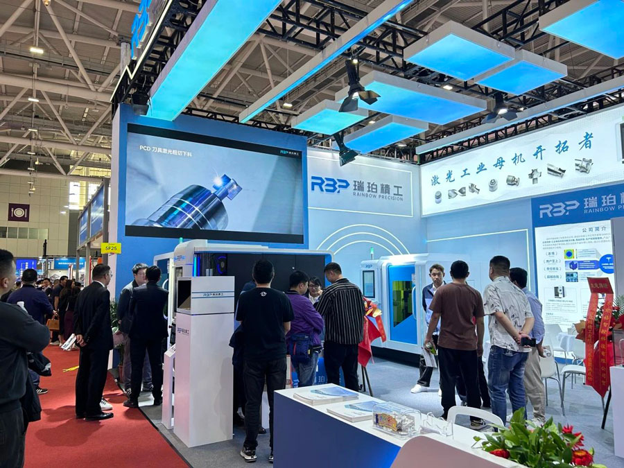 null 17405593806792960.jpg